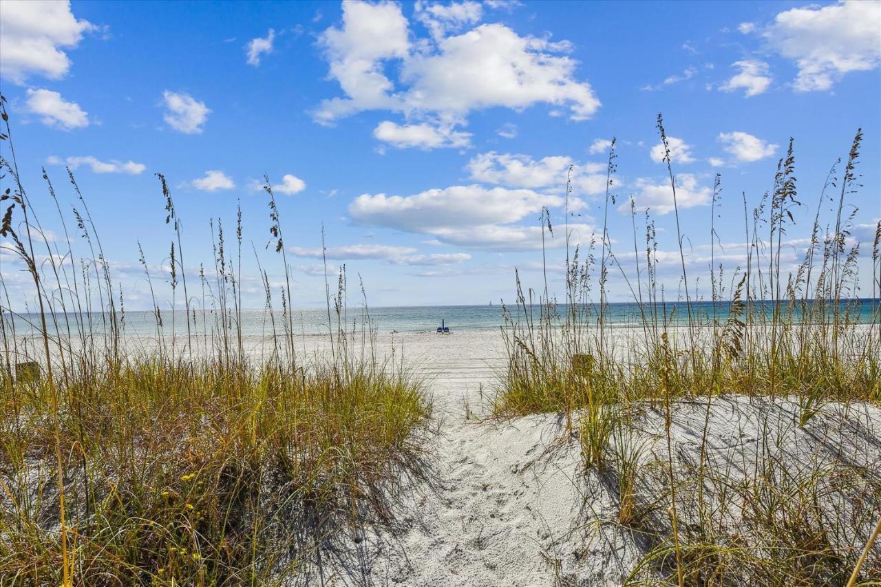 Just Beachy - 5 Bedroom 5 Bathroom Front Home! Sleeps 20 Panama City Beach