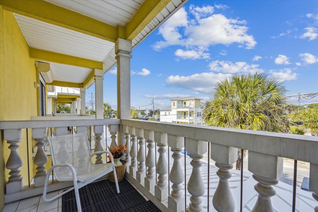 Just Beachy - 5 Bedroom 5 Bathroom Front Home! Sleeps 20 Panama City Beach