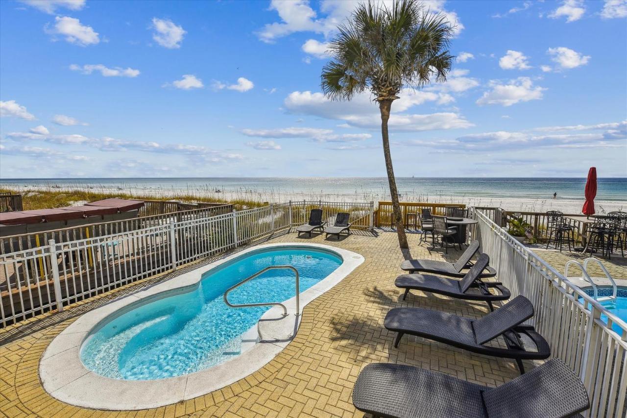 Just Beachy - 5 Bedroom 5 Bathroom Front Home! Sleeps 20